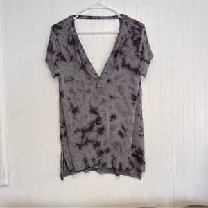 american eagle gray tie dye deep v neck open back soft and sexy tee shirt